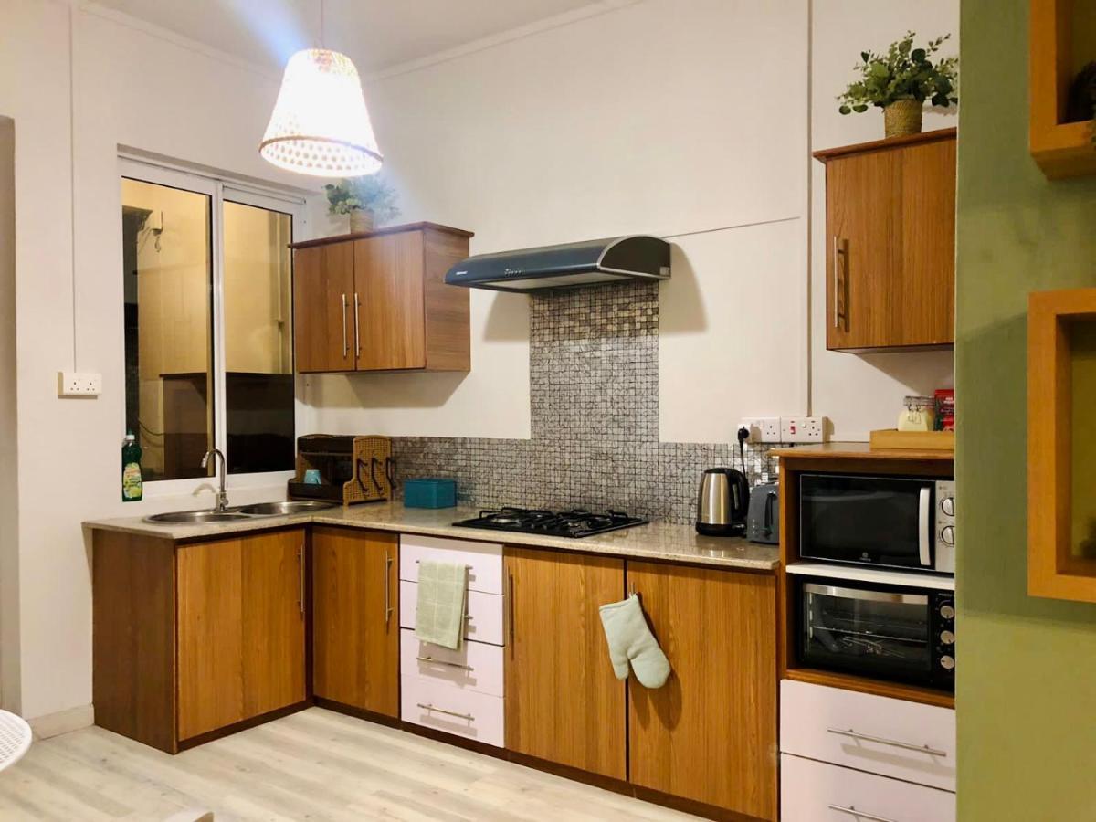 Ibiza Apartment - 150M From The Beach Flic-en-Flacq 외부 사진